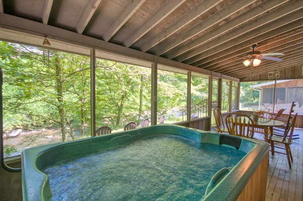 Your Hot tub overlooks the Pigeon River in Gatlinburg - Creekfront in Gatlinburg