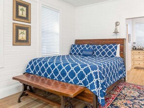 Gull Cottage King Size Bed