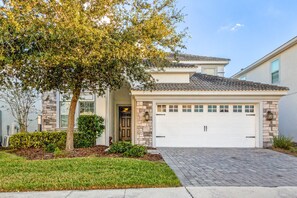 1538-moon-valley-drive--davenport--fl-33896---01.jpg