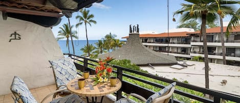 Private lanai with fantastic ocean view!
