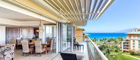 Aloha from Hokulani 836! Prepare to be dazzled by the remarkable ocean views 