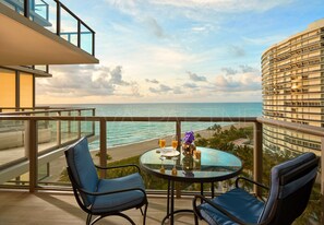 You will enjoy the apartment situated in the Center tower, the best spot !