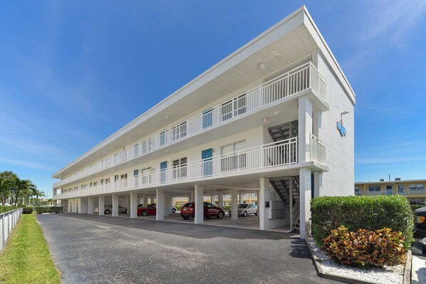 White Hart Condos