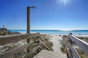 Costa del Mar - Vacation Rental House with Private Pool and Ocean Views in Destiny by the Sea Destin, Florida - Five Star Properties Destin/30A