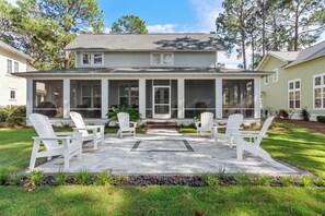 1291 Laurel Way