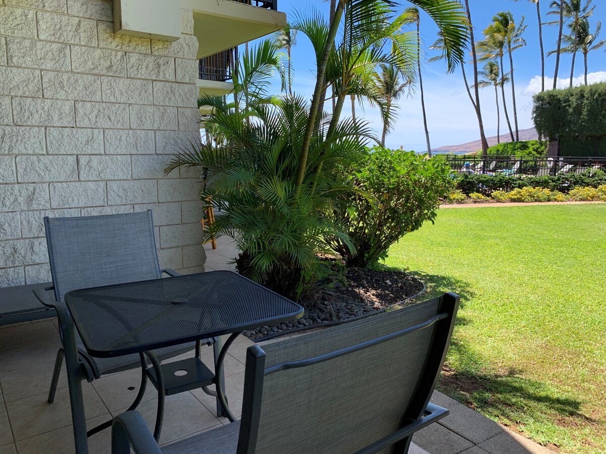 Waiohuli Beach Hale #D-120 Steps to Beach Oceanfront Complex with Great Rates