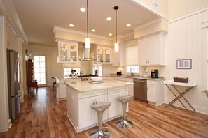 Gourmet Kitchen with Bar Seating for 2