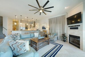 Just the Ticket - Luxury Destiny by the Sea Vacation Rental House with Community Pool and Near Beach - Five Star Properties Destin/30A