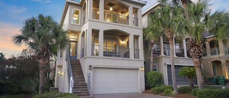 Just the Ticket - Luxury Destiny by the Sea Vacation Rental House with Community Pool and Near Beach - Five Star Properties Destin/30A