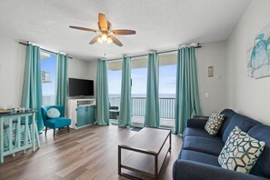 Gulf View Living Room with Sleeper Sofa