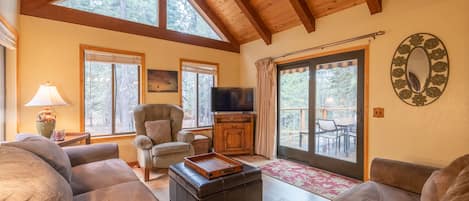 Family Room with Smart TV: Tahoe Donner Vacation Lodge