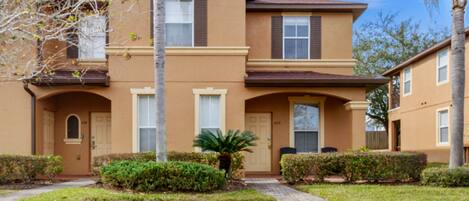 1104-calabria-avenue--davenport--fl-33897---02.jpg