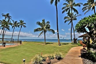 Ma'alaea Surf Unit C1 Beachfront Condo, 2BR Ground Floor, AC, Wifi, Kitchen