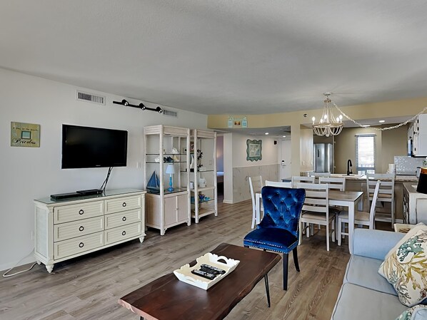 Welcome to Emerald Towers (Destin) #505