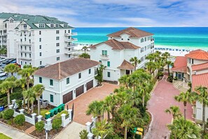 Palazzo del Mar - Luxury Beachfront Vacation Rental House with Private Pool and Personal Beach Access in Crystal Beach Destin, Florida - Five Star Properties Destin/30A