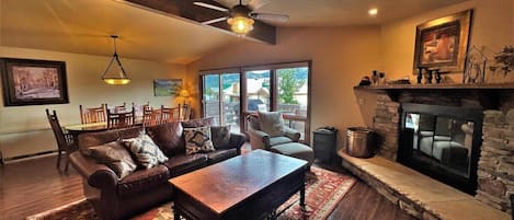 Living Room w/Fireplace