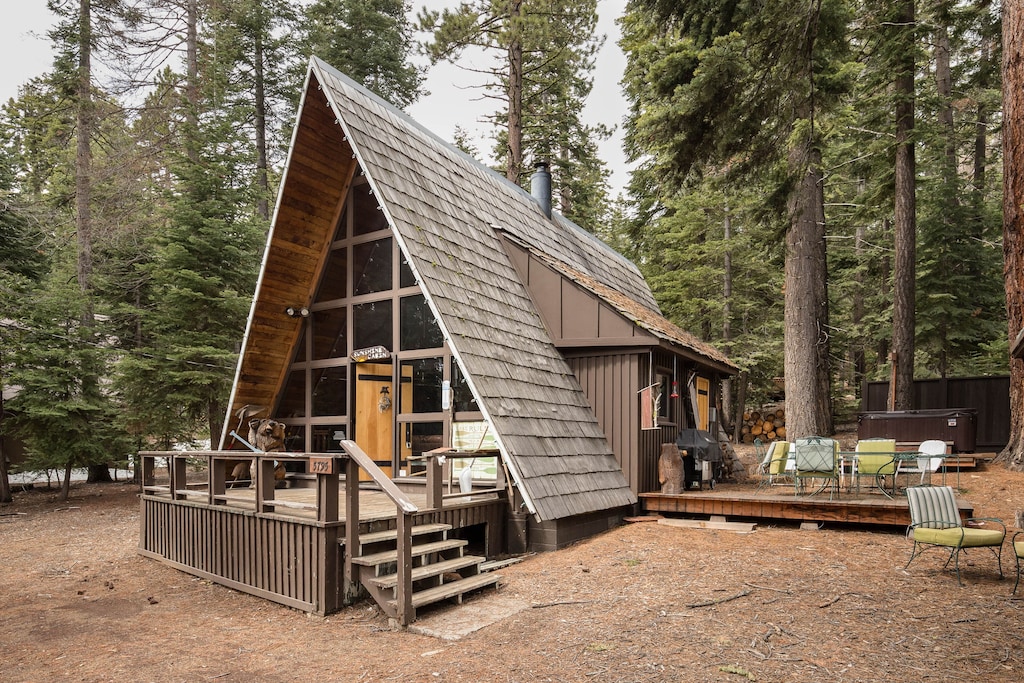 Charming A-Frame with Hot Tub