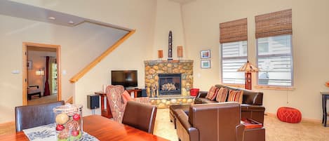 Dining Room and Living Room: Wintercreek Mountain Delight