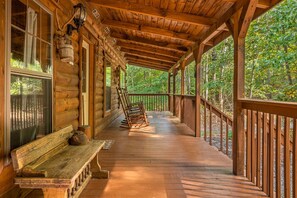 Welcome to Hidden Pond Cabin
