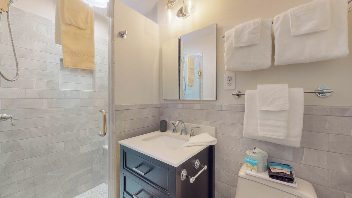 BRADFIELD 4 bedrooms, 2.5 bathrooms