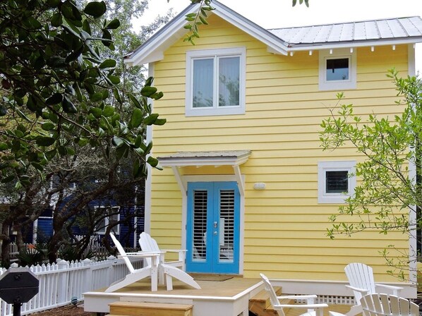 WELCOME TO LUCY'S HIDEAWAY IN SEASIDE, FLORIDA!