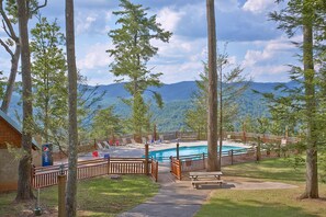 Beautiful Resort Swimming Pool - Brother's Cove Pool
