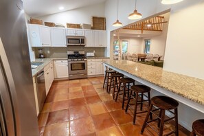 Main Level | Kitchen
