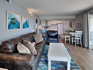 Living Room with Sleeper Sofa (Queen)