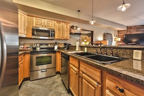 Fully Equipped Kitchen with Stainless Steel Appliances, Lovely Granite Counters