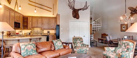 Tyra Summit Living Area Breckenridge Lodging Vacation Rentals