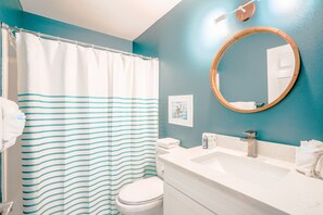 Ensuite Primary Bathroom