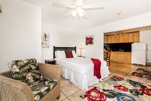 Bedroom with Seating Area to Read a book