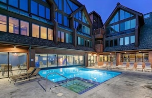 Pool & Hot Tub