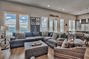 Gulf Breeze - Luxury Beachfront Vacation Rental House with Private Pool in Frangista Beach Destin, FL- Five Star Properties Destin/30A