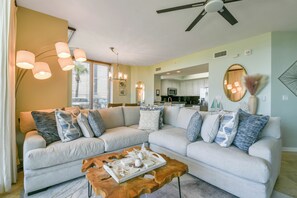 Silver Beach Towers West 106- Living Area