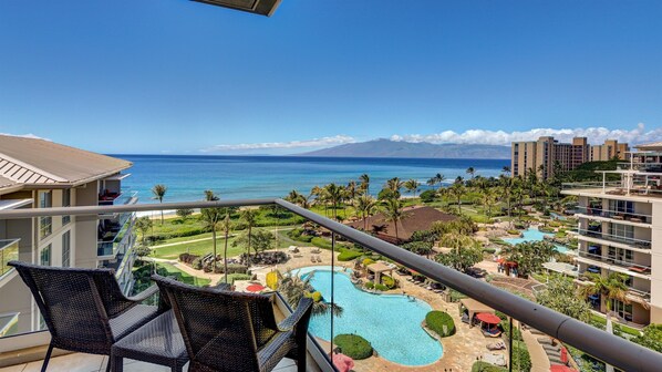 Say hello to your ultimate dream vacation in Hokulani 709!