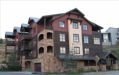 2 Br Black Diamond Lodge Condo Bedrooms On Separate Floors Hot Tub Mount Crested Butte 2 Br Black Diamond Lodge Condo Bedrooms On Separate Floors Hot Tub Mount Crested Butte
