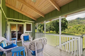 Reduced rate at Majestic Island Getaway in Wainiha Close to Beach!