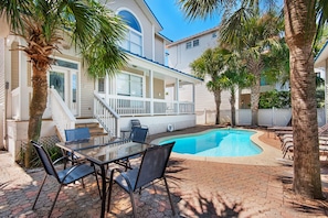 Ocean Breezes private pool