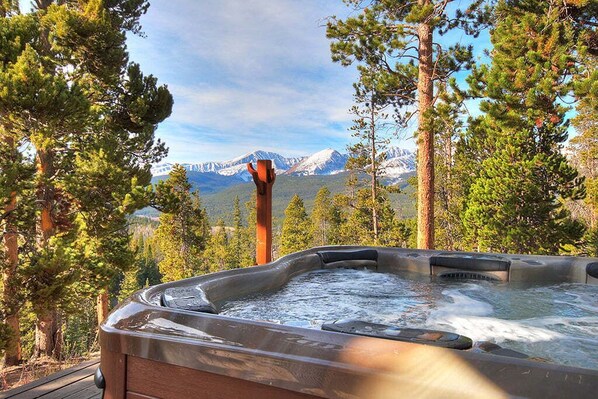 Hot Tub - Dunkin Hill Lodge - Breckenridge Vacation Rental