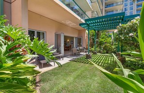 A luxurious ground floor interior courtyard 2 bedroom suite
                