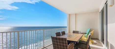 Ocean Reef 1708 Balcony seating