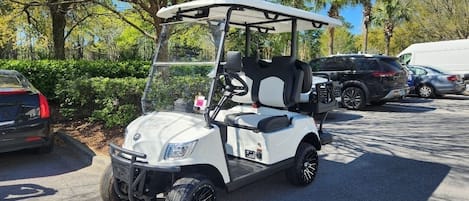 4-Seat Golf Cart