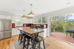 Dining Area & Deck Access