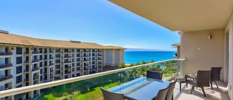 Say hello to this gorgeous ocean view from Hokulani 612!