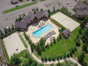 Roslyn Ridge Activity Center: 
Opens Memorial Day - Mid Sept / $10 per person
