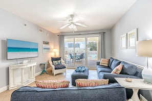 Living area with View of Pool