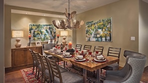 Dining room with seating for 10