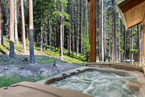 Bubbling private hot tub