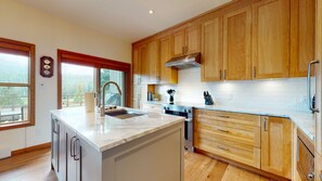 Brand New Fully Equipped Kitchen
